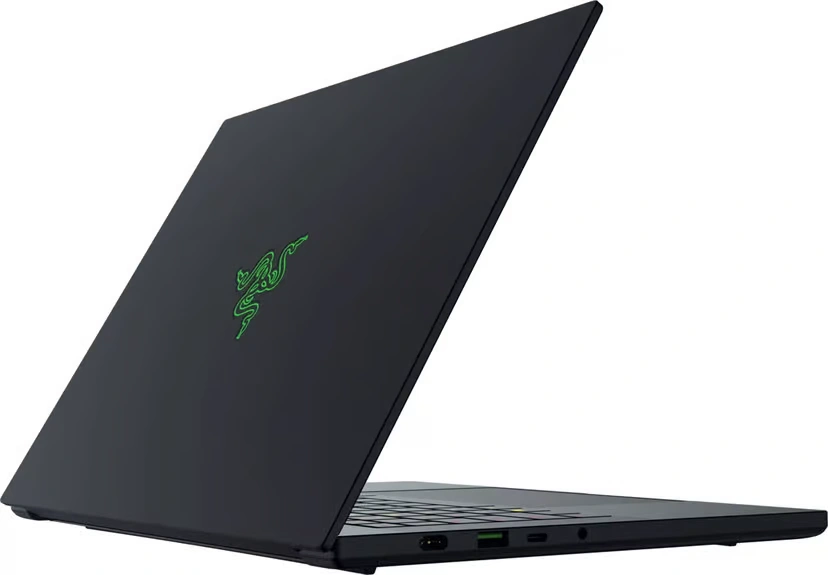 Razer Blade 14 R9 AI 365/32/1TB/RTX5070/OLED120Hz